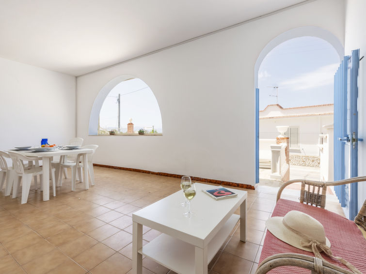 Op 600 m van zee: Ruim appartement Pietra Marina in Balestrate in Balestrate