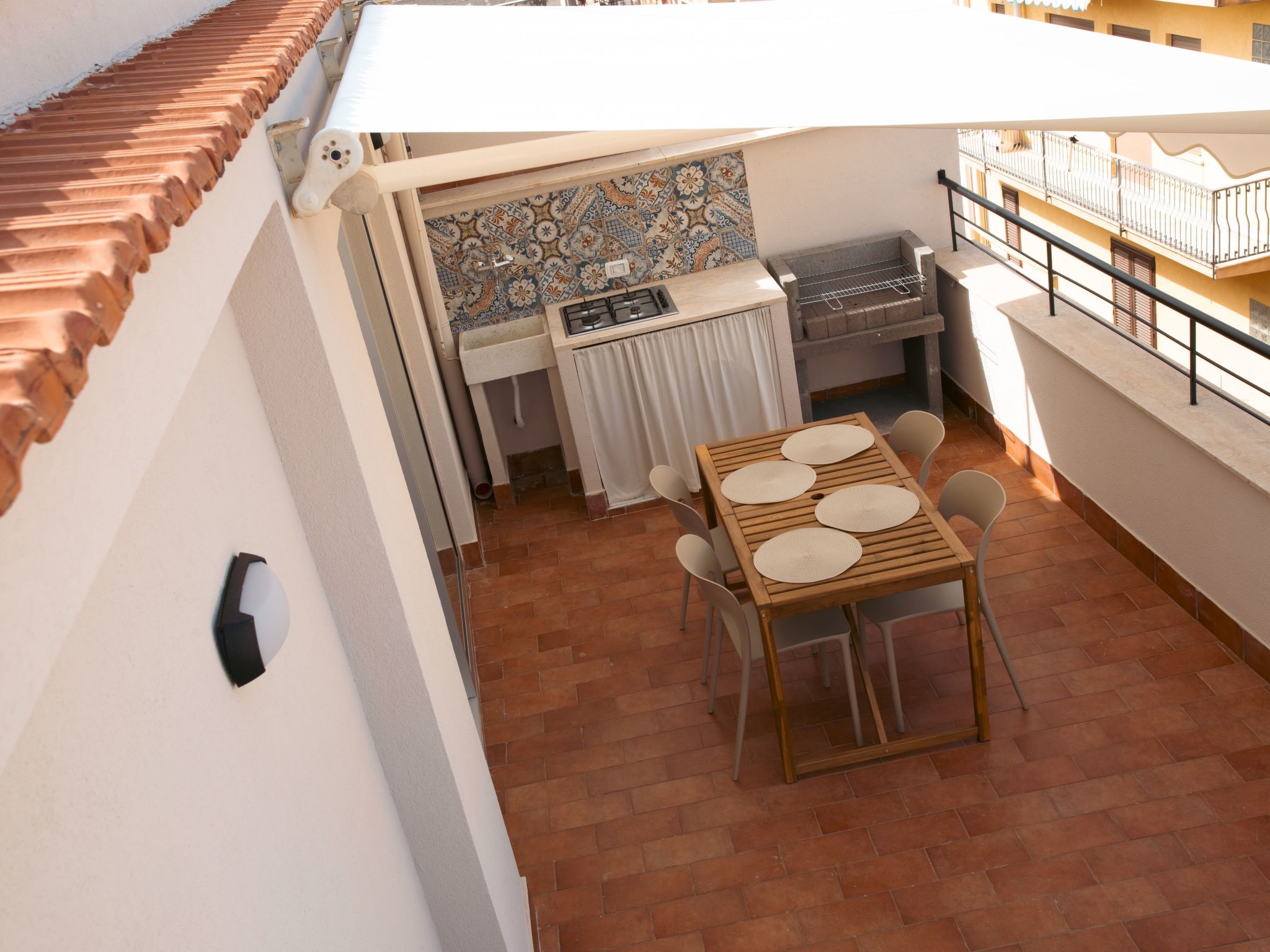 Modernes Loft mit BBQ-Terrasse - Stadtzentrum am Meer — view 1 of 32