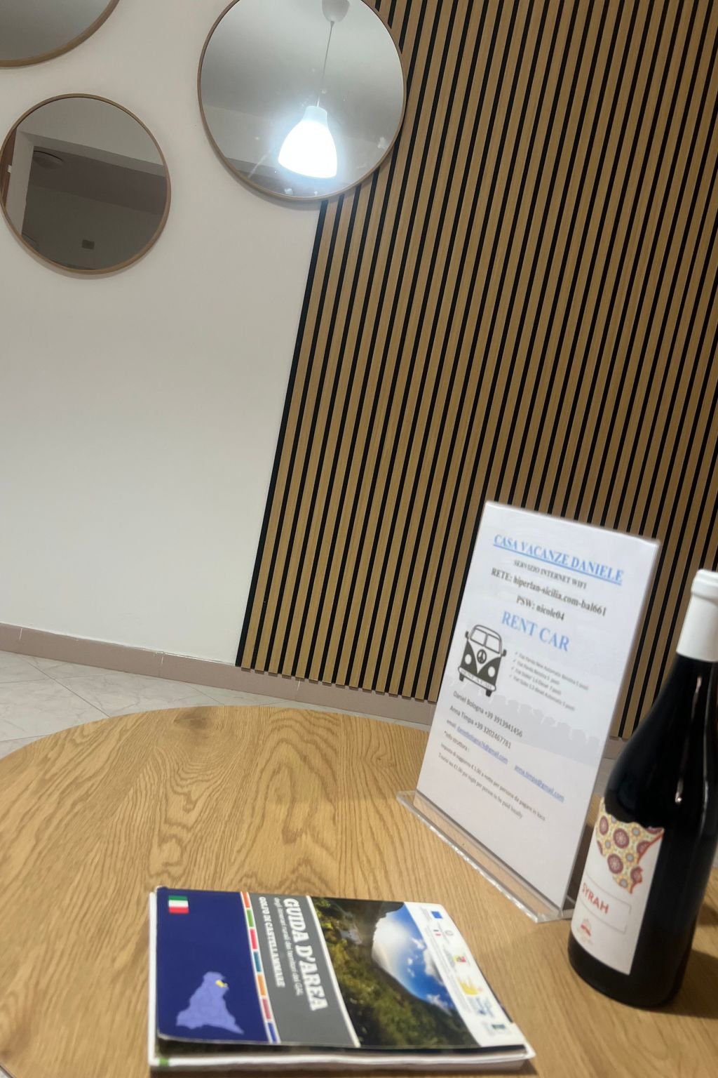 Daniele mit Meerblick-Image-tags.info