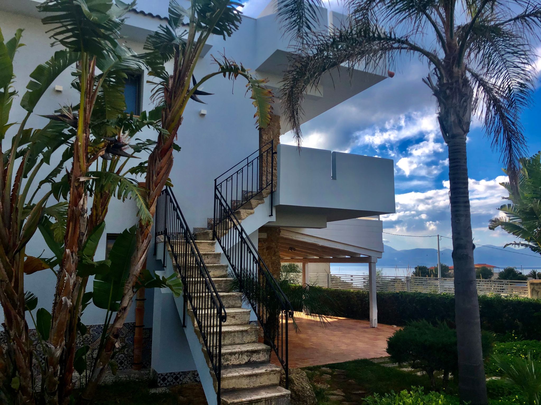 Wohnung Glicine mit Schwimmbad und Meerblick