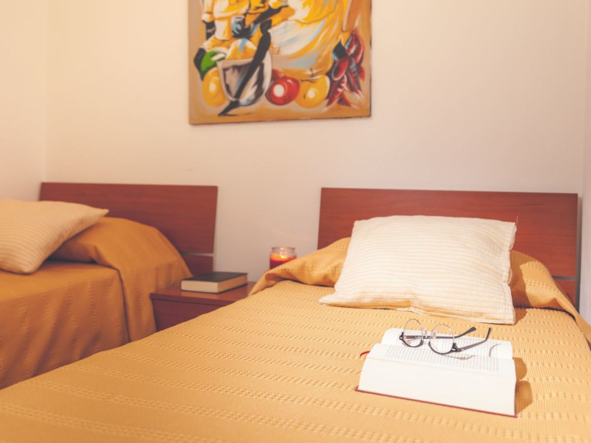 Lila Wohnung mit Schwimmbad und Meerblick-Image-tags.info