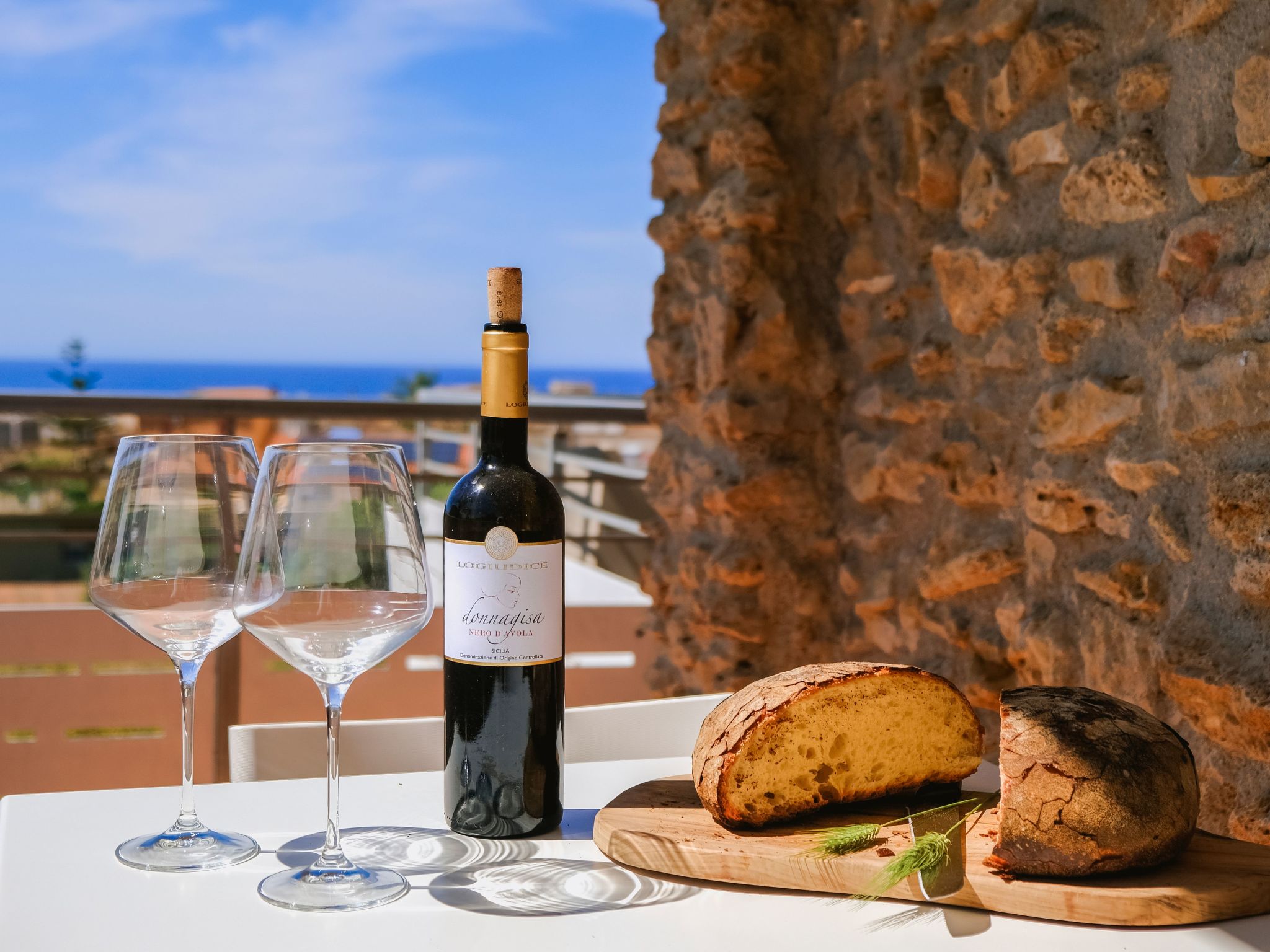 Lila Wohnung mit Schwimmbad und Meerblick-Image-tags.info