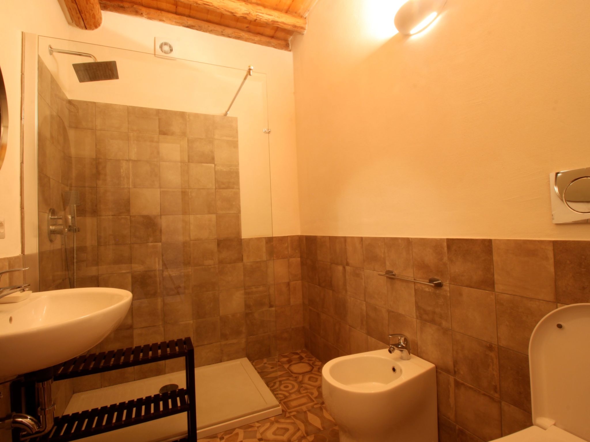 Wohnung in Partinico mit Privatparkplatz-Binnen