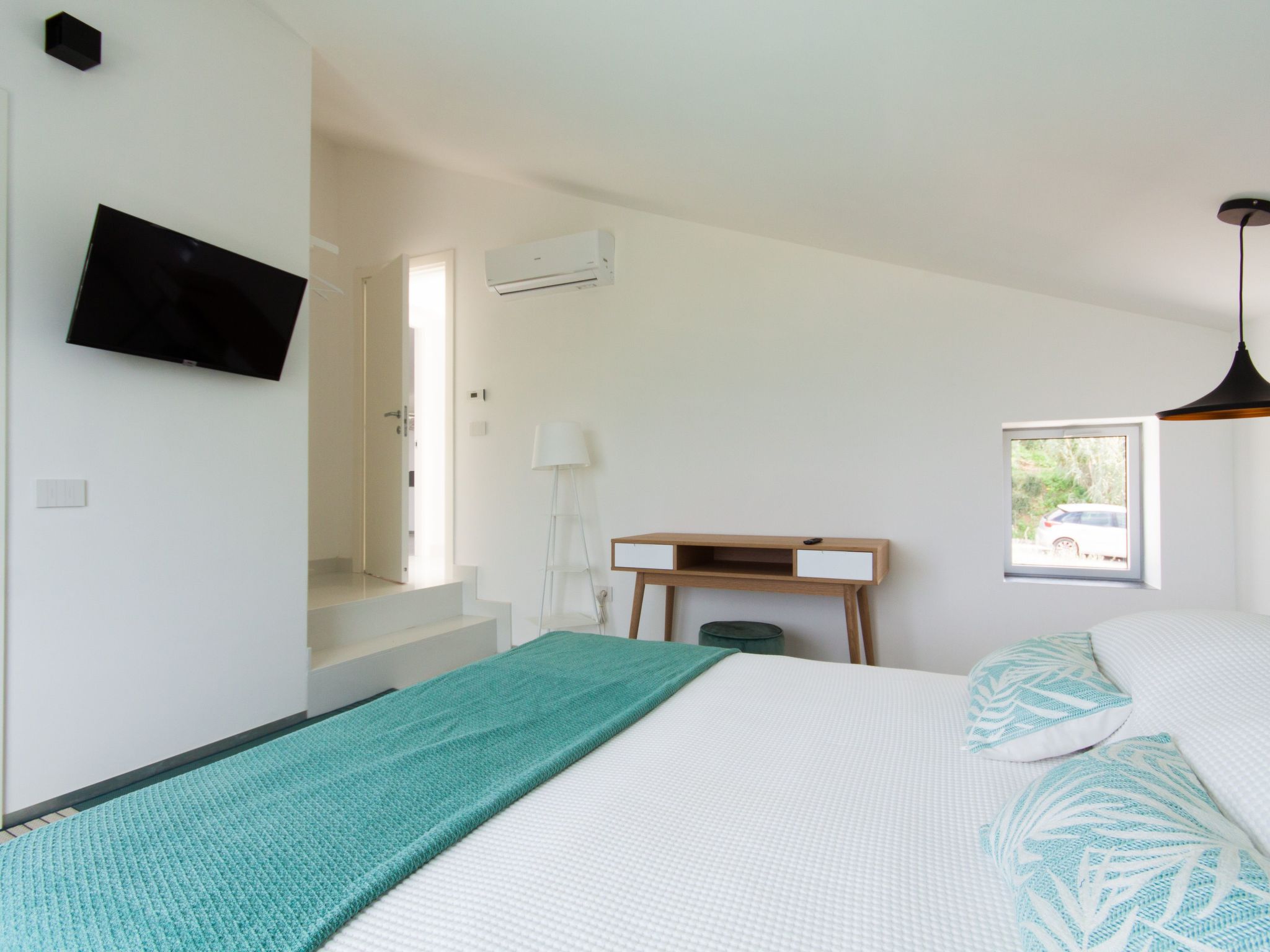 Weiße Luxusvilla-Dedans