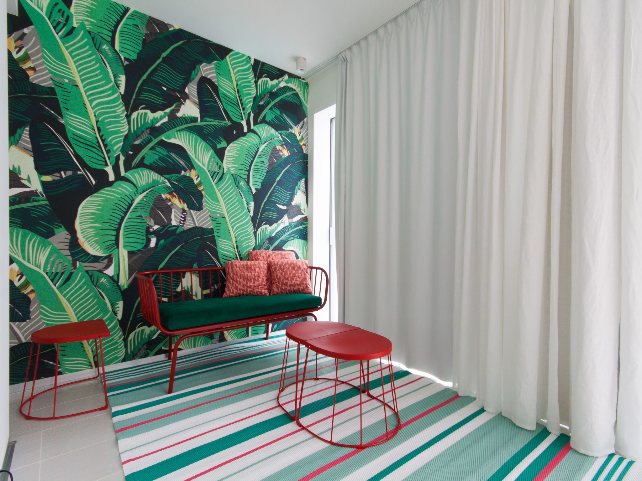 Weiße Luxusvilla-Dedans