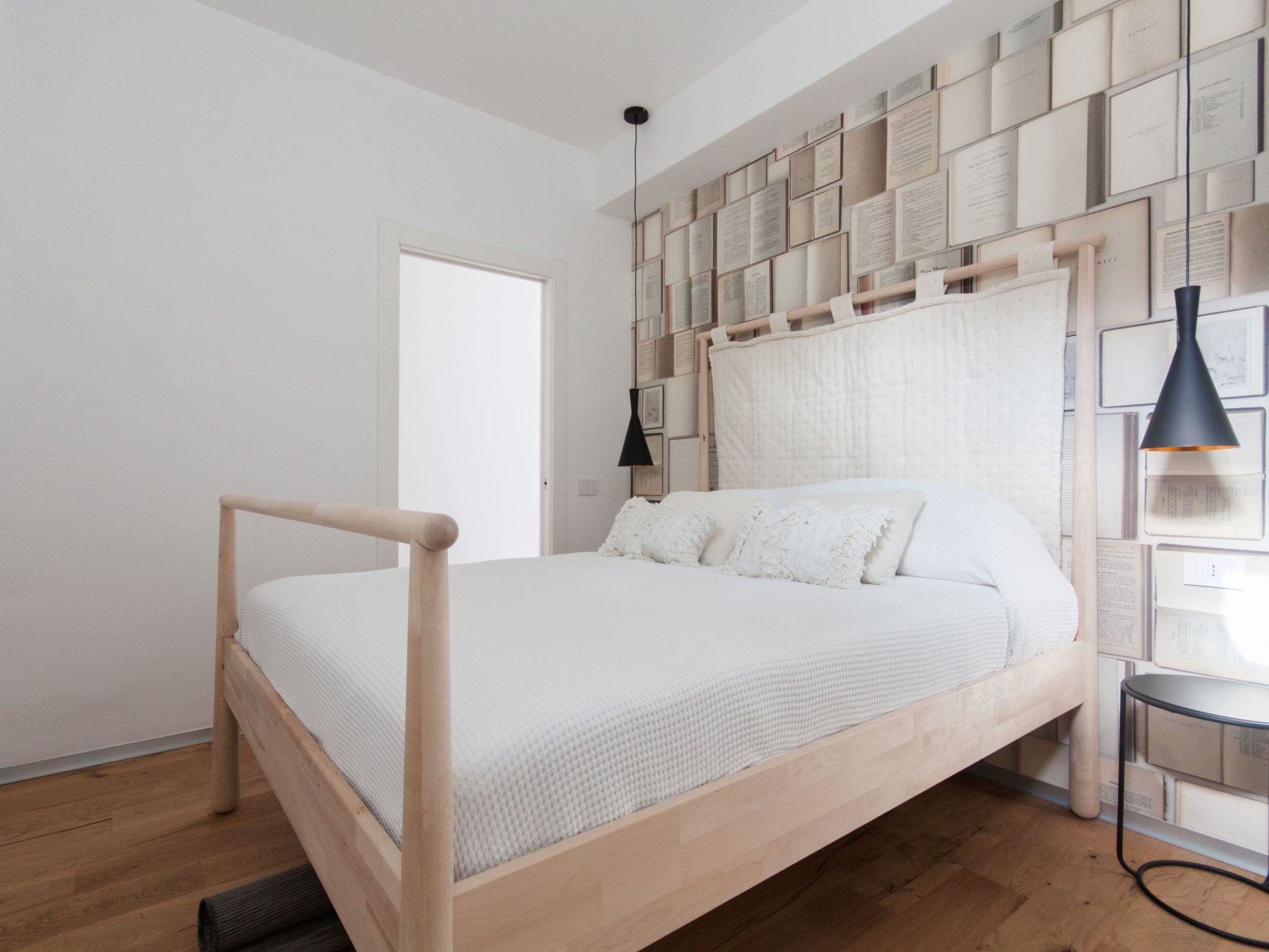 Weiße Luxusvilla-Dedans