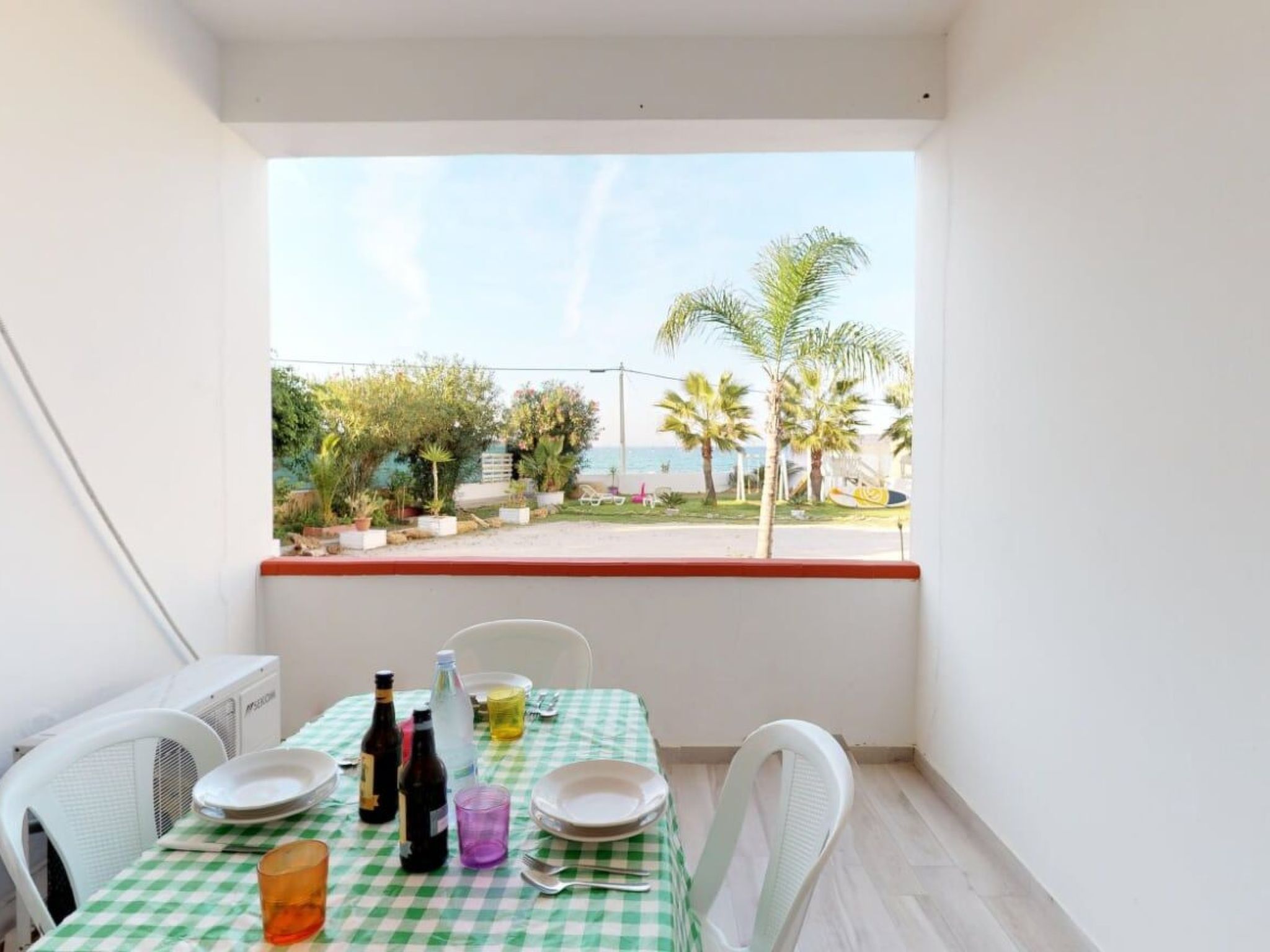 Vakantiehuis met omheinde tuin in Balestrate (Italië) 1 hond is welkom