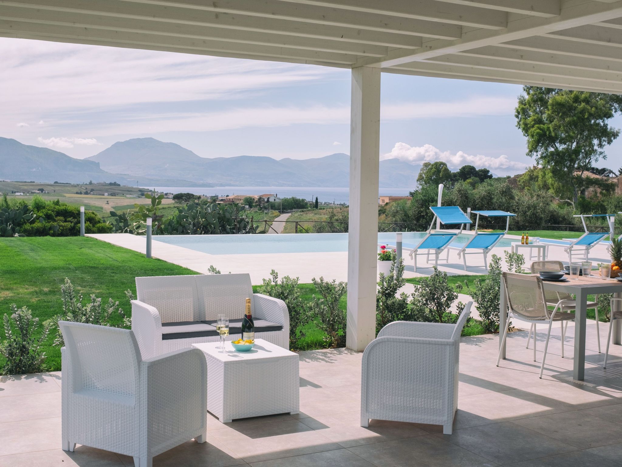 In Partinico mit Privatem Pool-Binnen