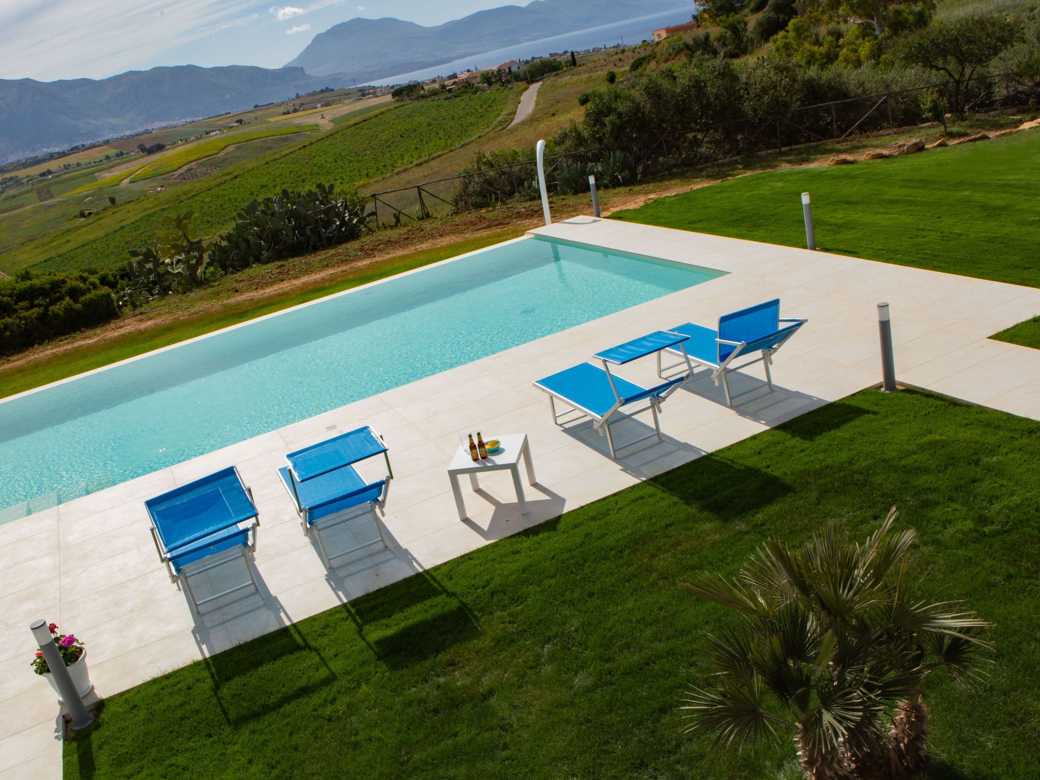 In Partinico mit Privatem Pool-Binnen