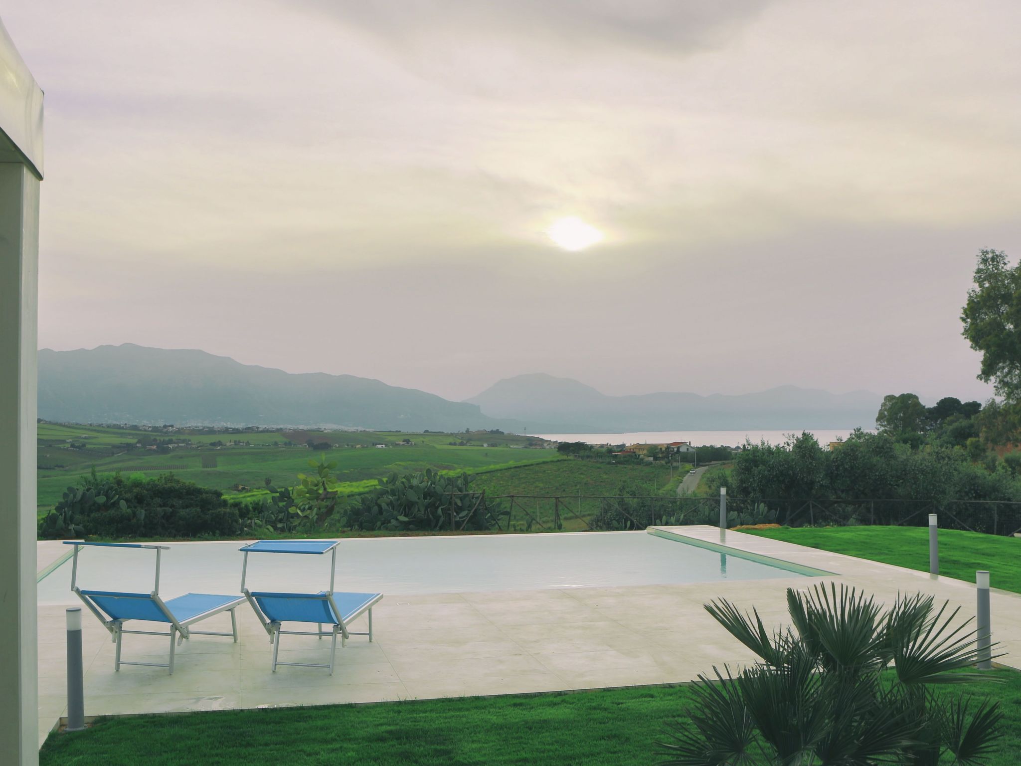 In Partinico mit Privatem Pool-Binnen