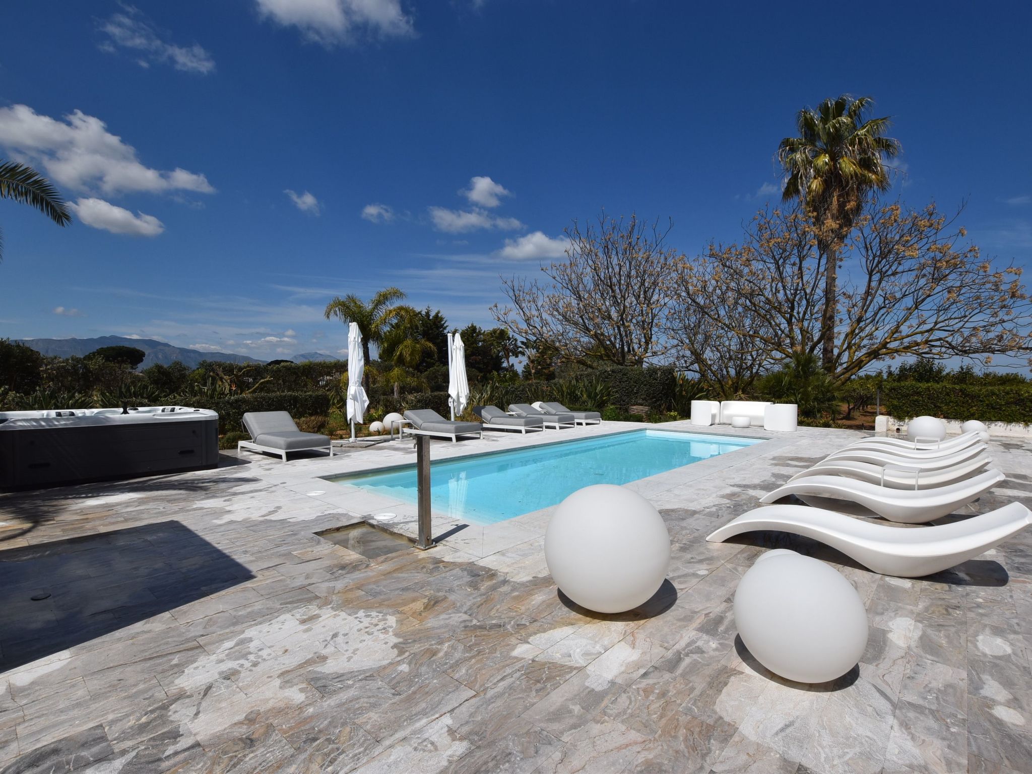 Villa 'delle Sterlizie' mit eigenem Pool-Binnen