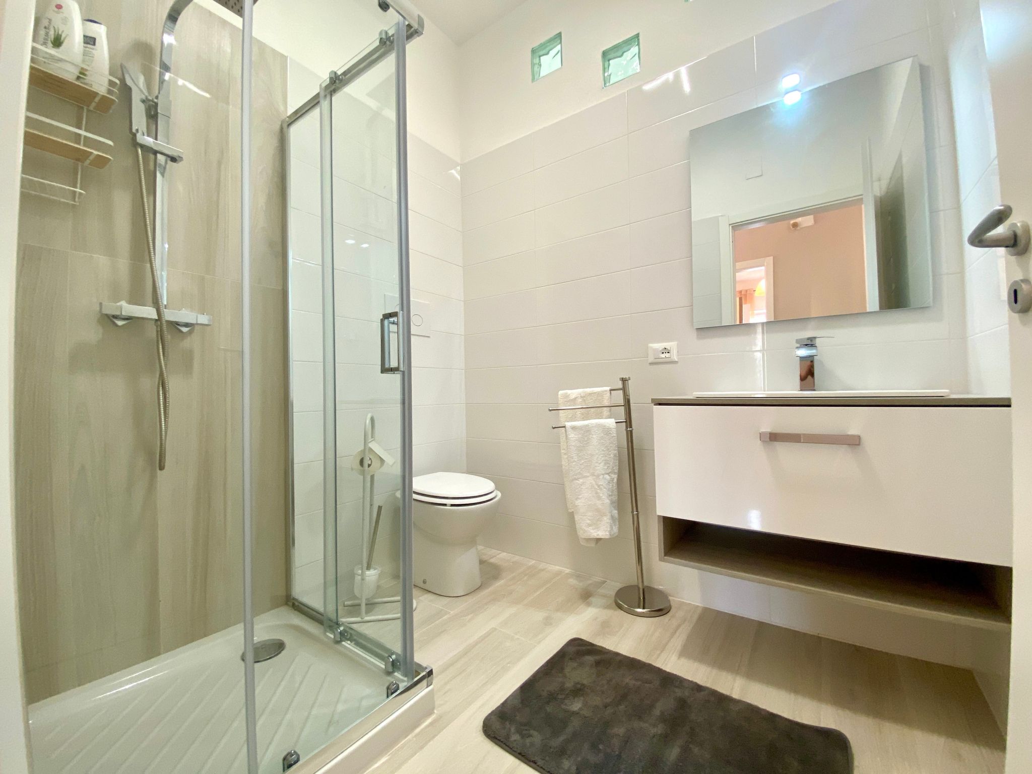 Villa Grace, Strand 200 m entfernt-Image-tags.info