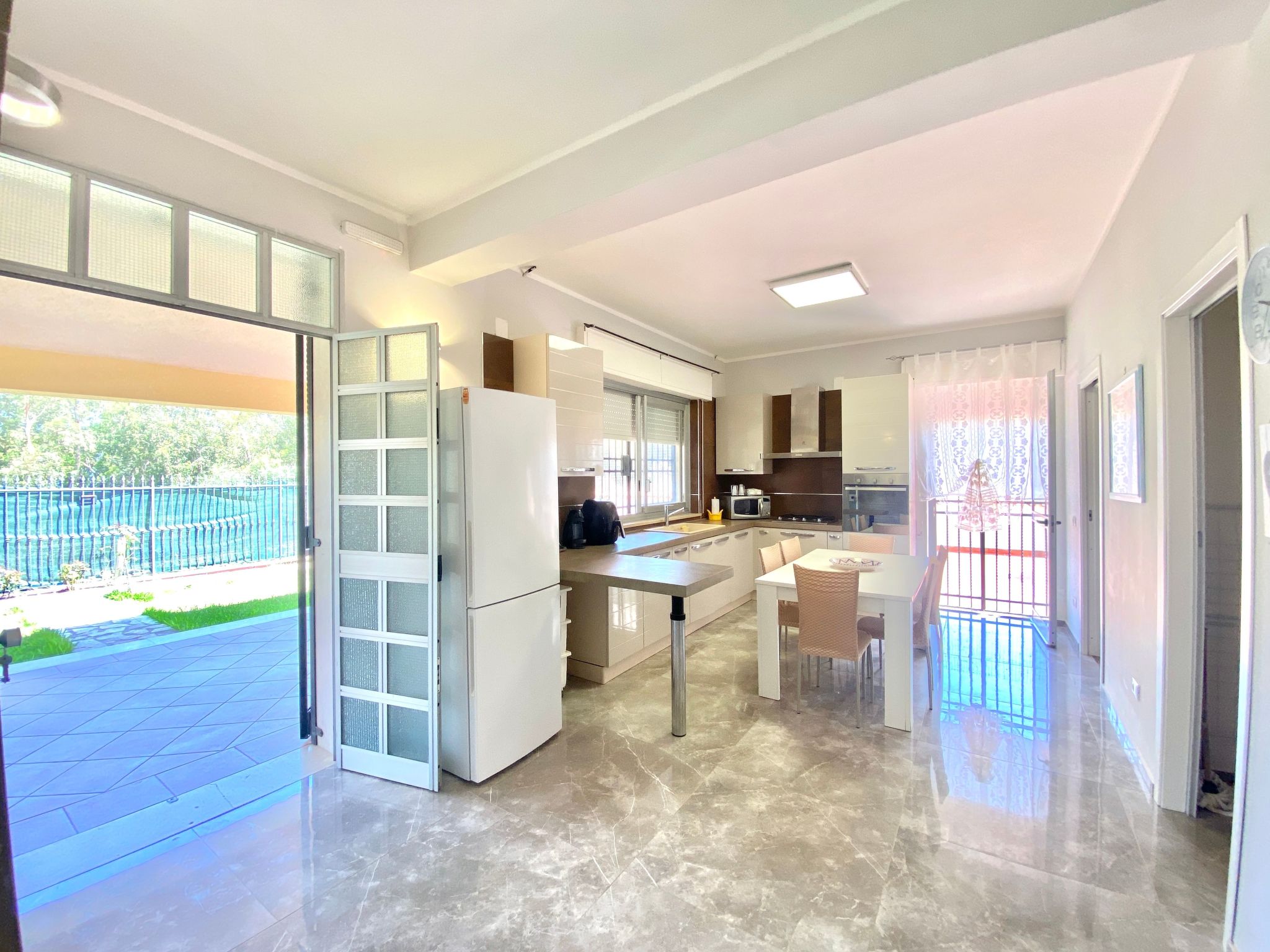 Villa Grace, Strand 200 m entfernt-Image-tags.info