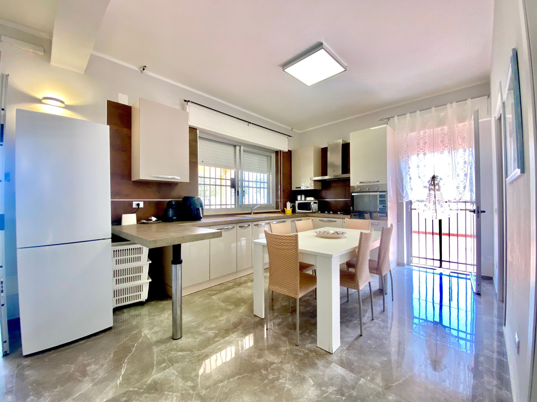 Villa Grace, Strand 200 m entfernt-Image-tags.info