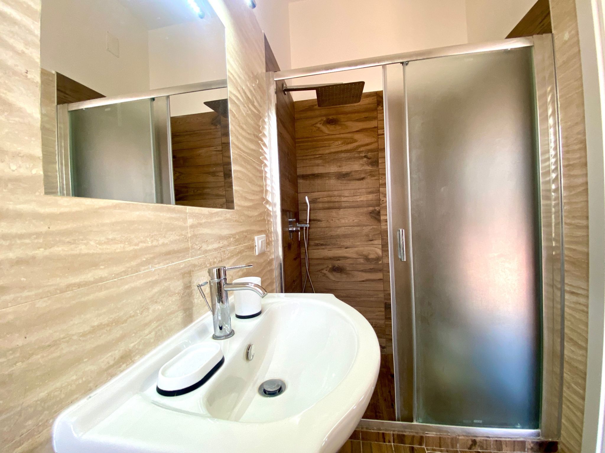 Villa Grace, Strand 200 m entfernt-Image-tags.info