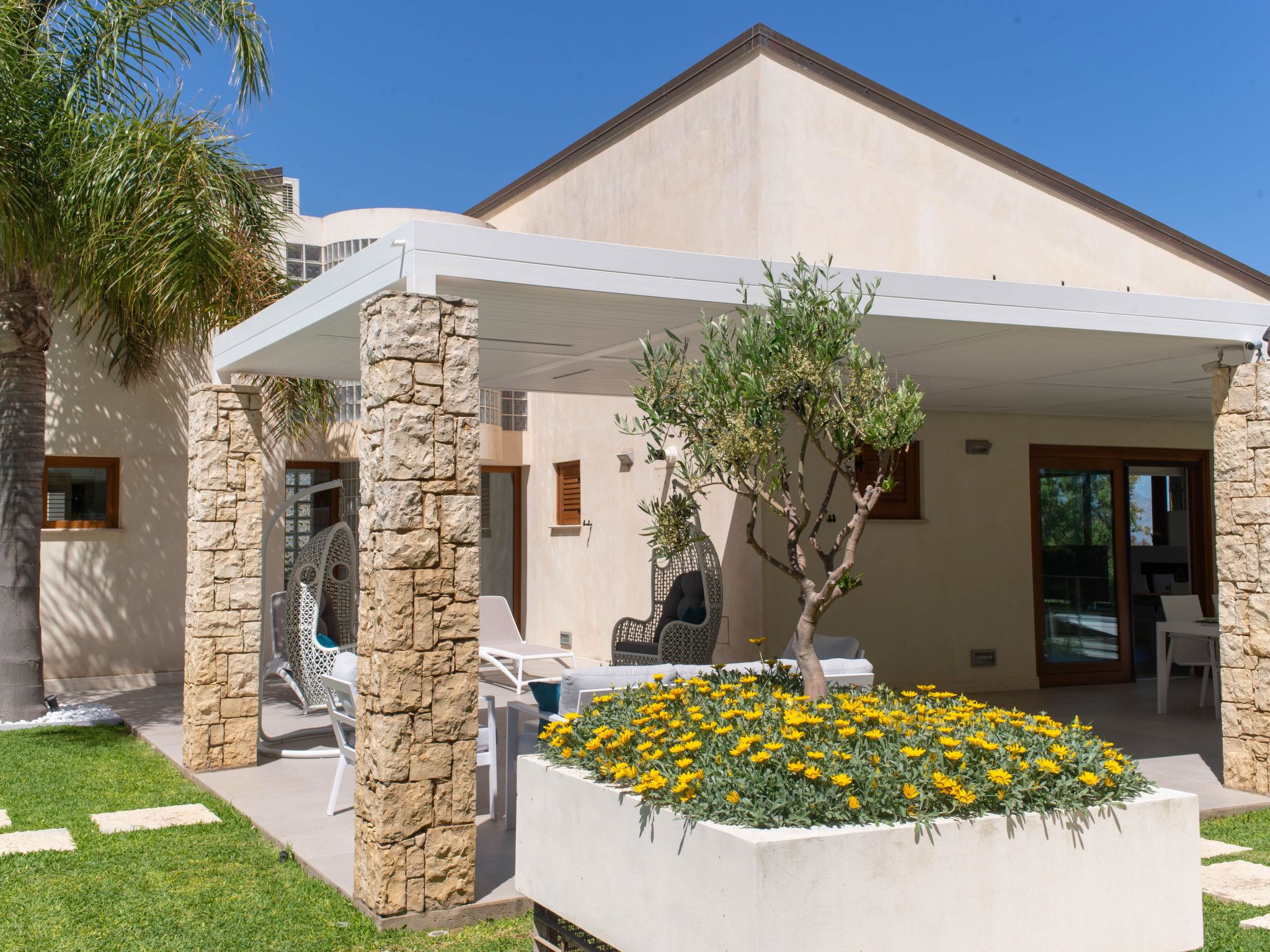 Villa in Sizilien am Meer mit beheiztem Pool-Dedans