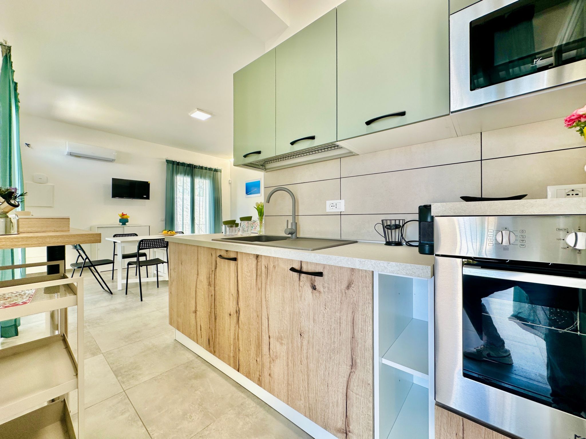 Sea Life Giulia, 200 m vom Strand entfernt-Image-tags.info