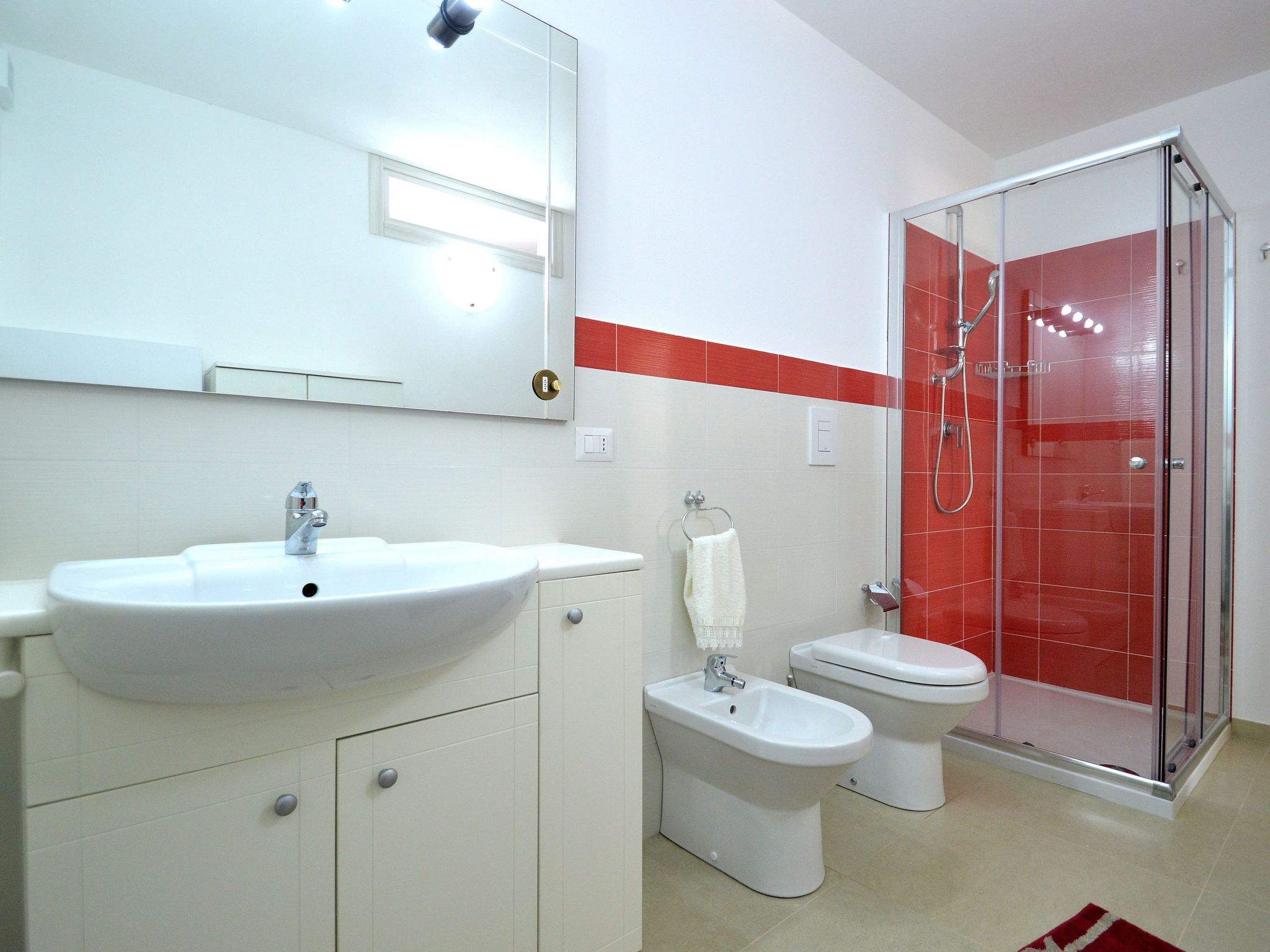 Chalet mit privatem Pool 8 Plätze klimatisiert Parkplatz bbq-Image-tags.info