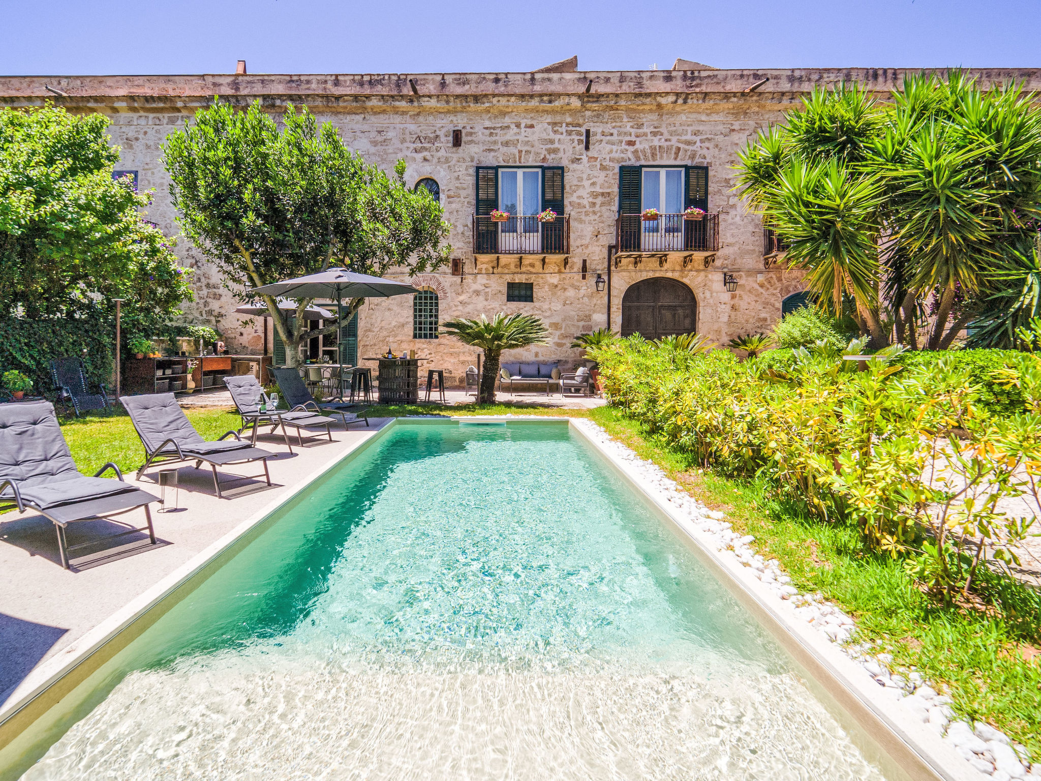 Mamma Segesta — Pool Outdoor (1 of 54)