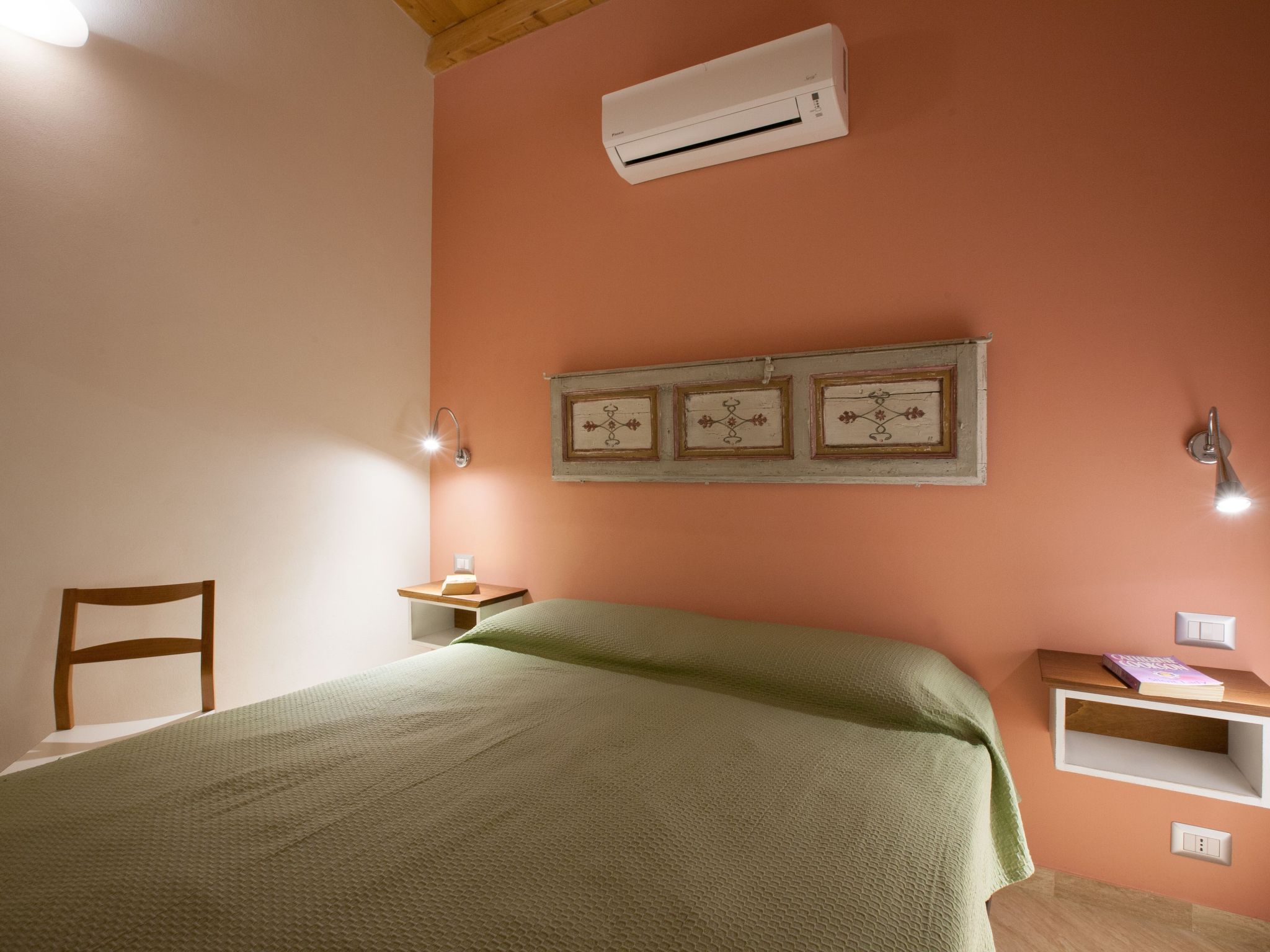 Uhrenterrasse-Inside