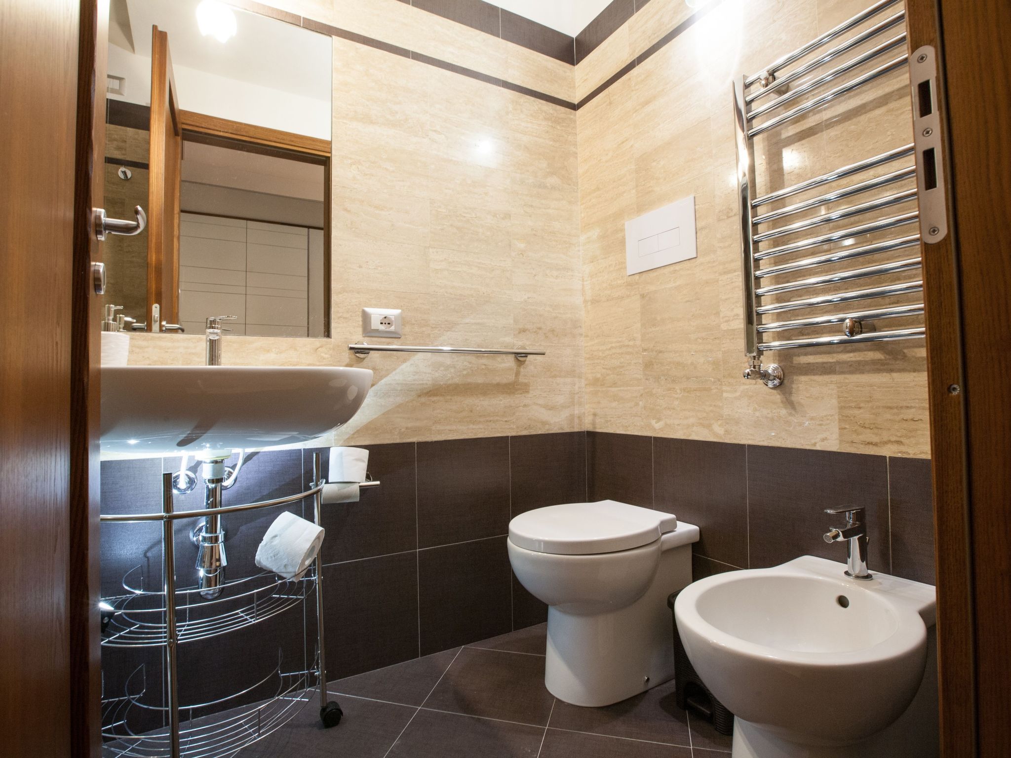 Uhrenterrasse-Inside