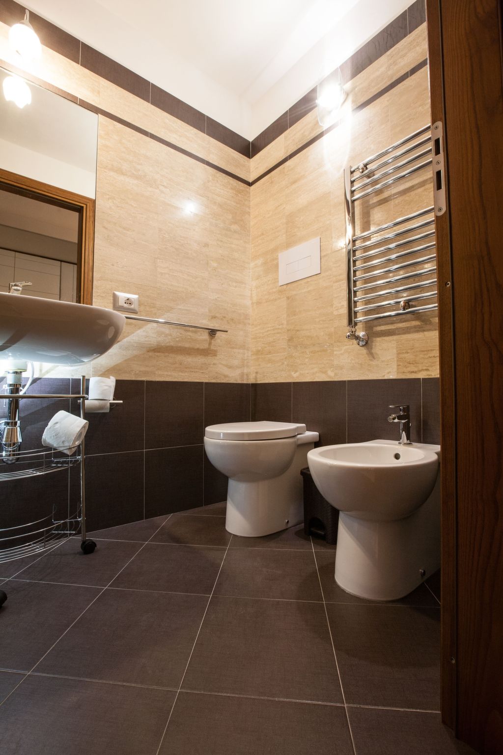 Uhrenterrasse-Inside