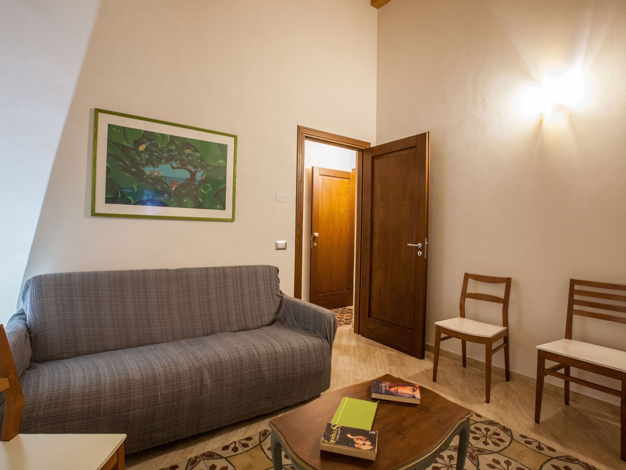 Uhrenterrasse-Inside