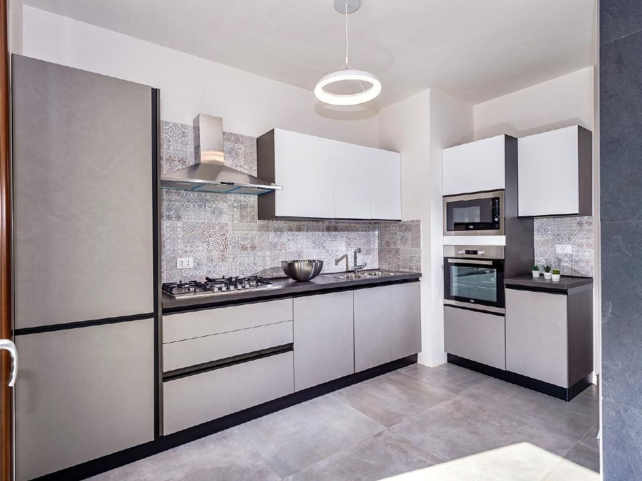 Villa "Rocchi Livreri" mit Blick auf das Wasser