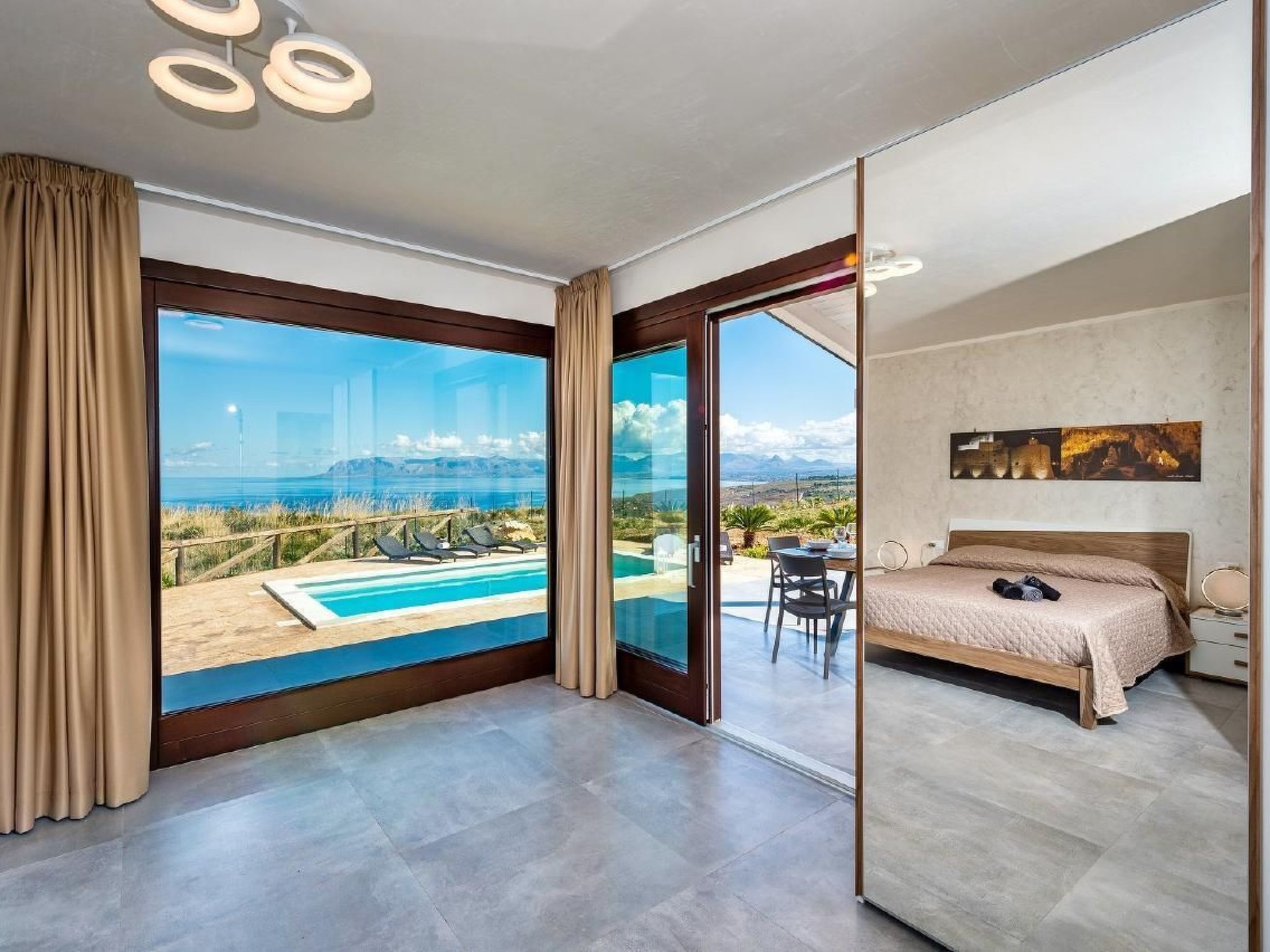 Villa "Rocchi Livreri" mit Blick auf das Wasser-Inside