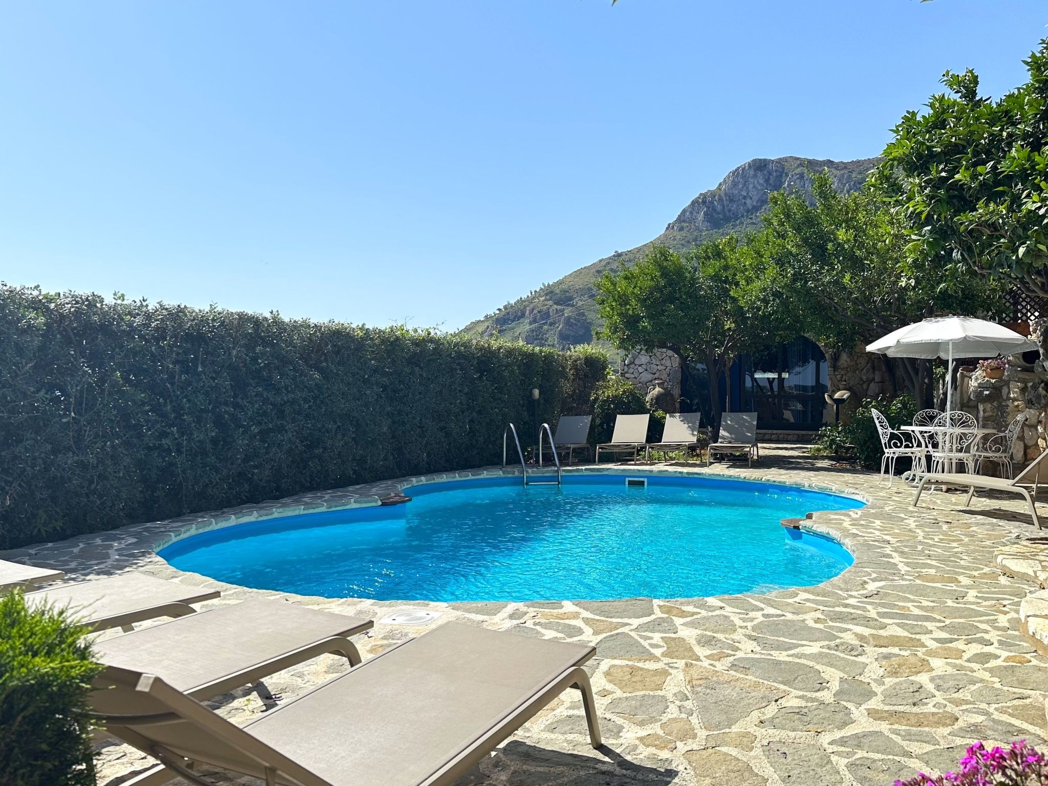 Studio-Wohnung "P Melograno" mit Pool — Pool Outdoor (2 of 26)