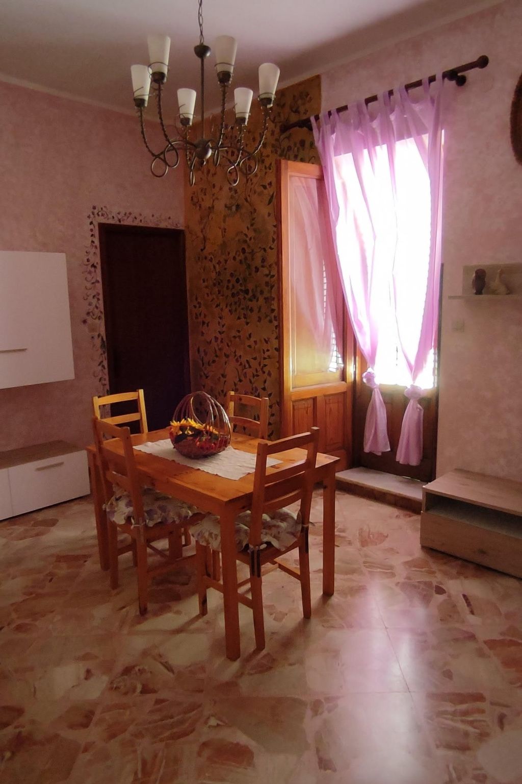 Gemütliche Ferienwohnung Villa Alba-Binnen