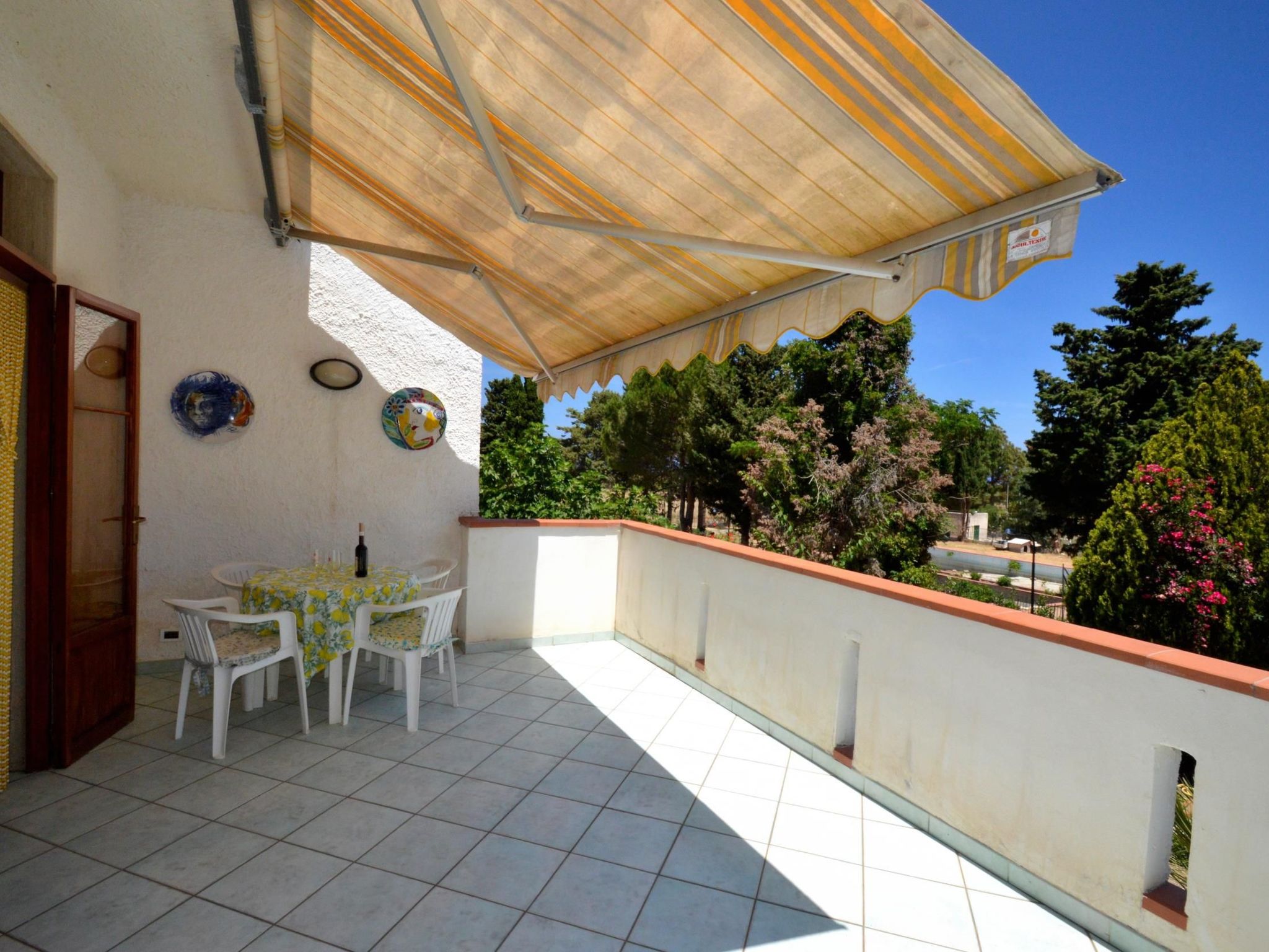 Haus in Sporting Village mit überdachtem Parkplatz-Image-tags.info