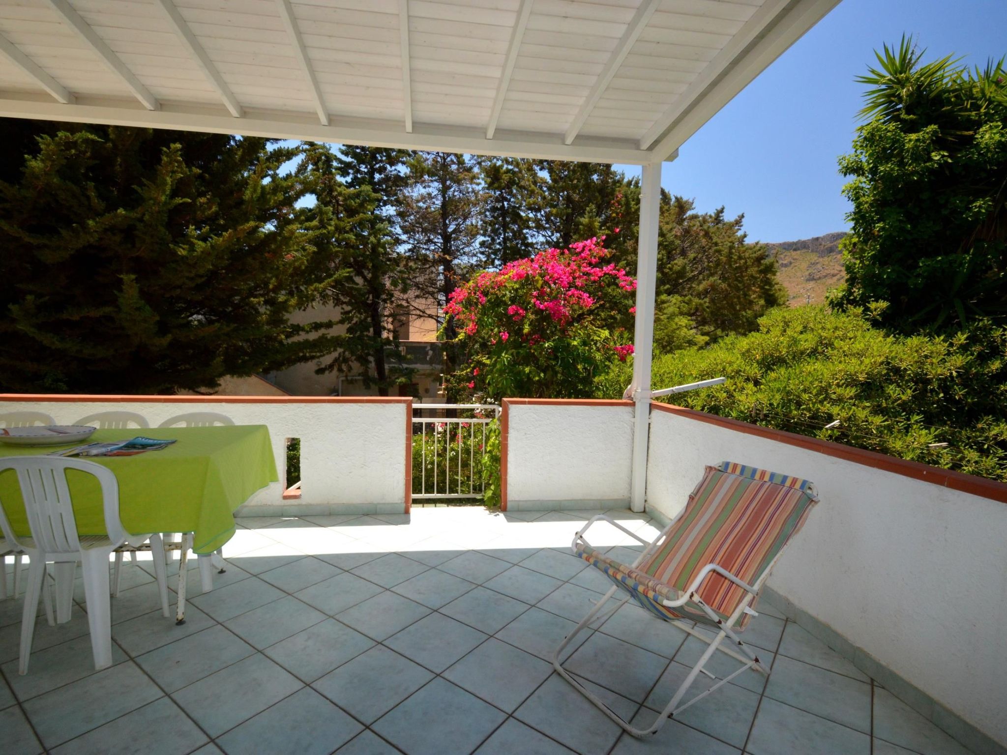 Haus in Sporting Village mit überdachtem Parkplatz-Image-tags.info