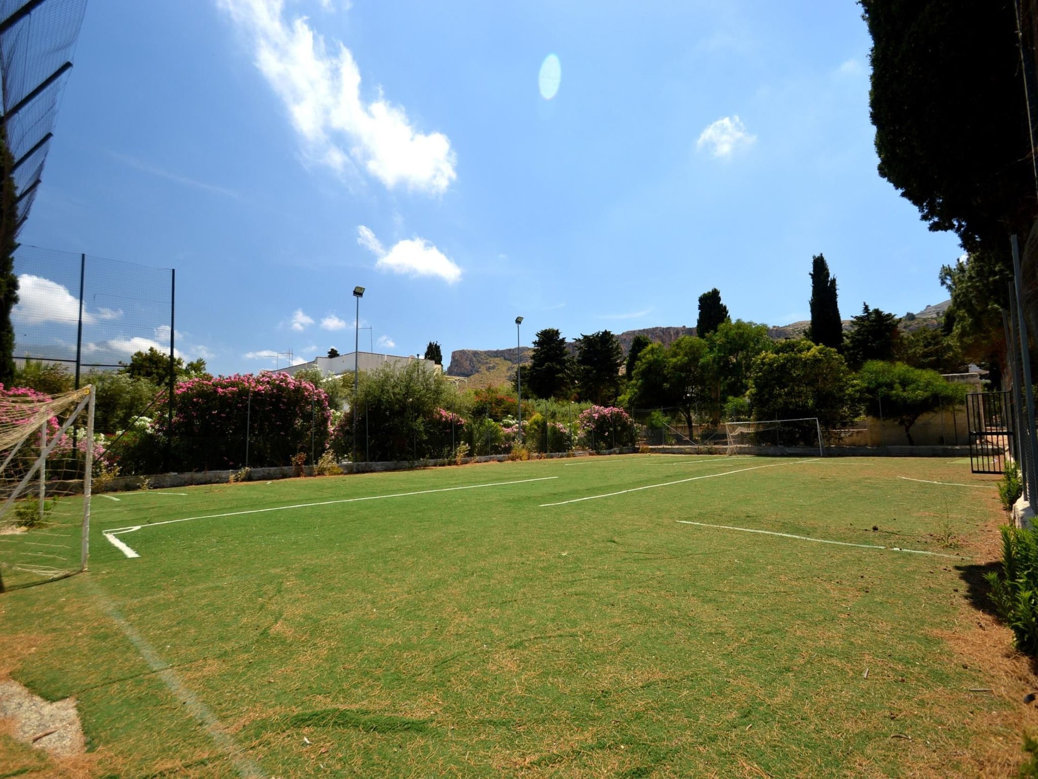 Haus in Sporting Village mit überdachtem Parkplatz-Image-tags.info