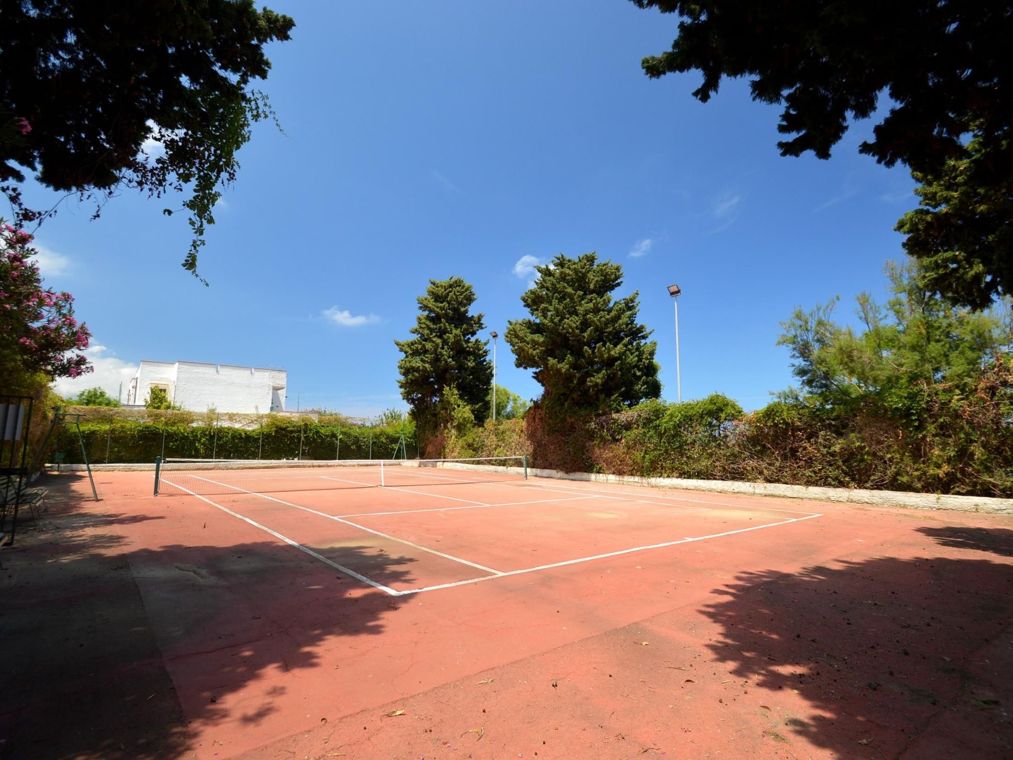 Haus in Sporting Village mit überdachtem Parkplatz-Image-tags.info