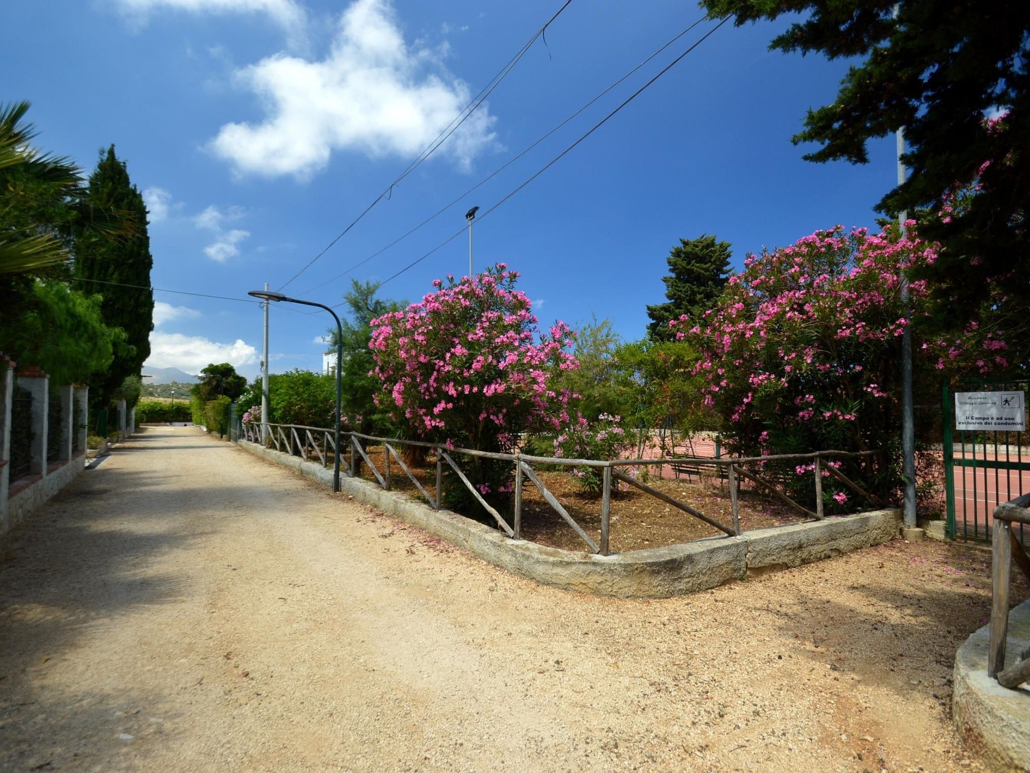Haus in Sporting Village mit überdachtem Parkplatz-Image-tags.info