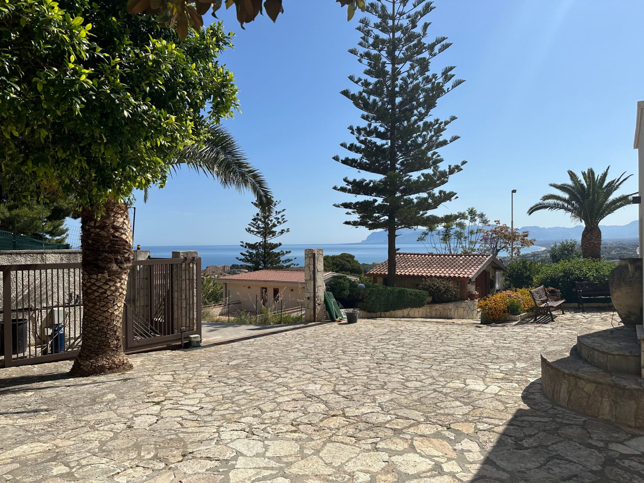 "Bouganvillae" mit Pool — House (5 of 18)