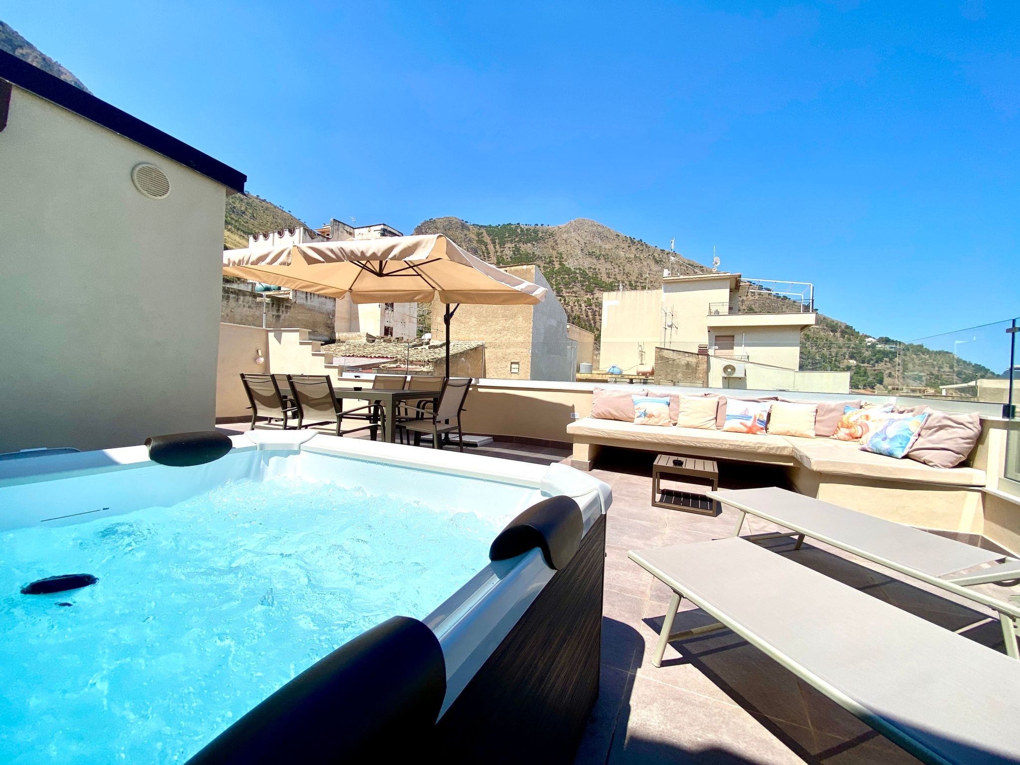 GS Urlaub del Golfo Haus mit Jacuzzi-Image-tags.info