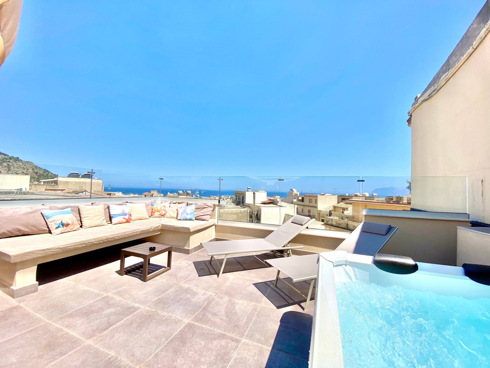 GS Urlaub del Golfo Haus mit Jacuzzi-Image-tags.info