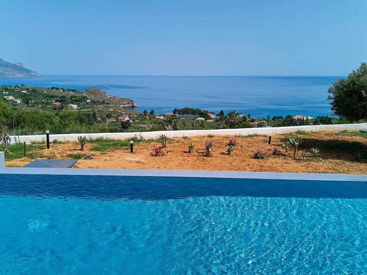 8-persoons vakantiehuis met privézwembad in Castellammare del Golfo · 8 pers. in Castellammare del Golfo