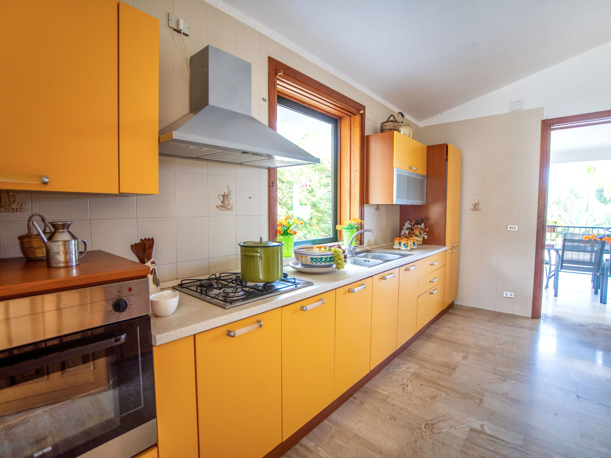 Villa La Vela – Cuisine et coin repas, photo 7 sur 24