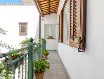 Apartment Gaia Giallo