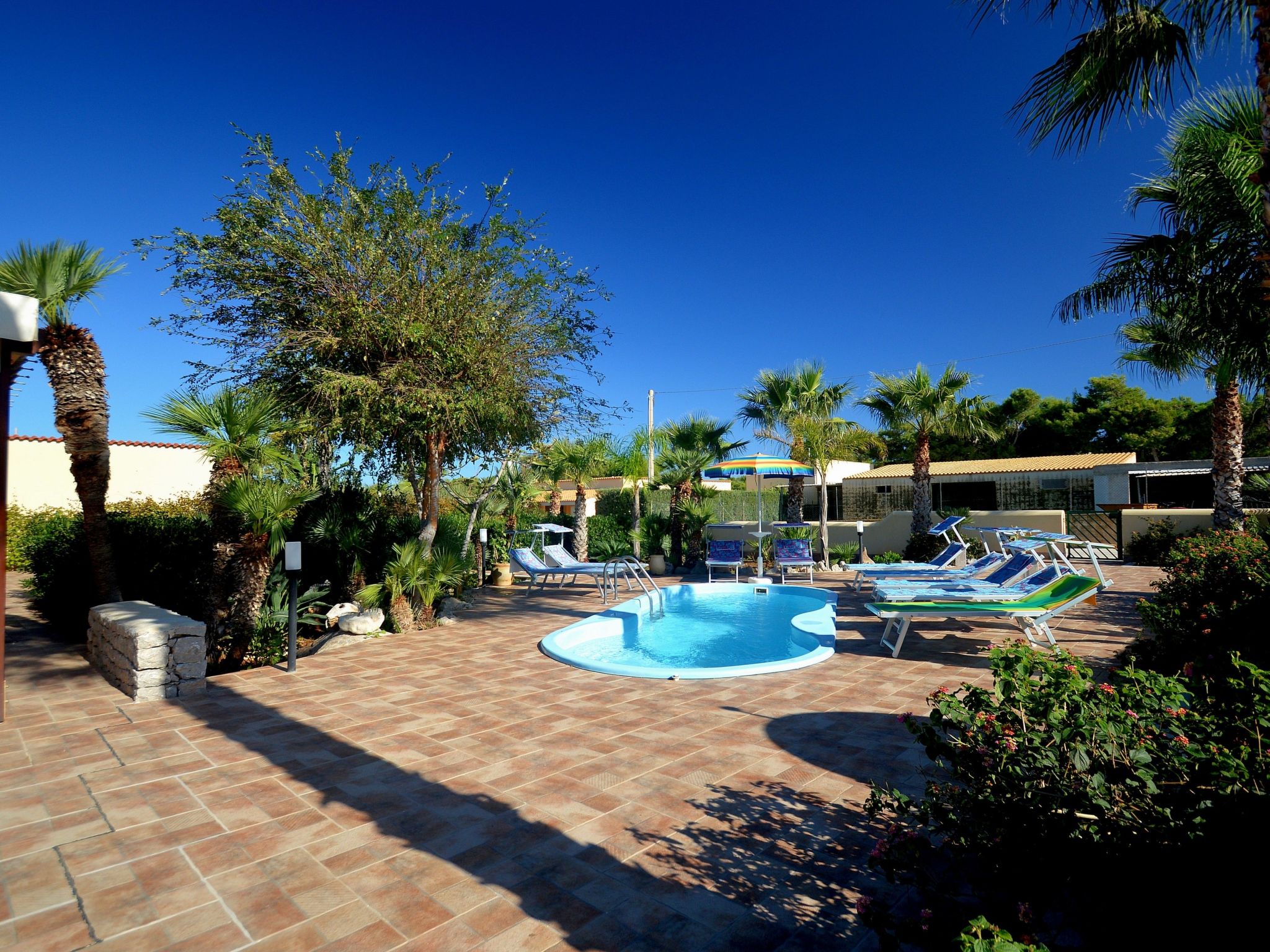 Mit eigenem Pool-Dedans