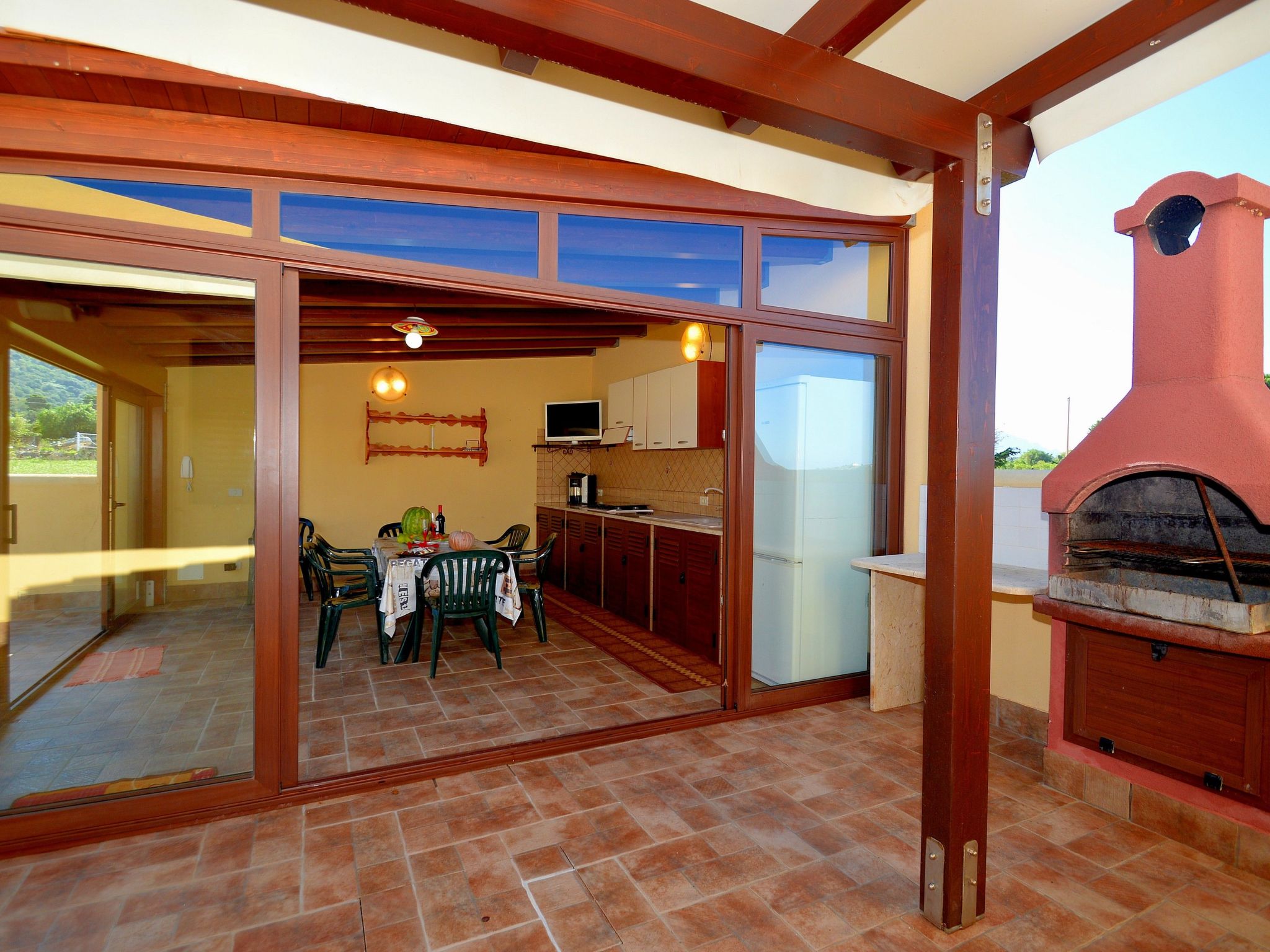 Mit eigenem Pool-Dedans