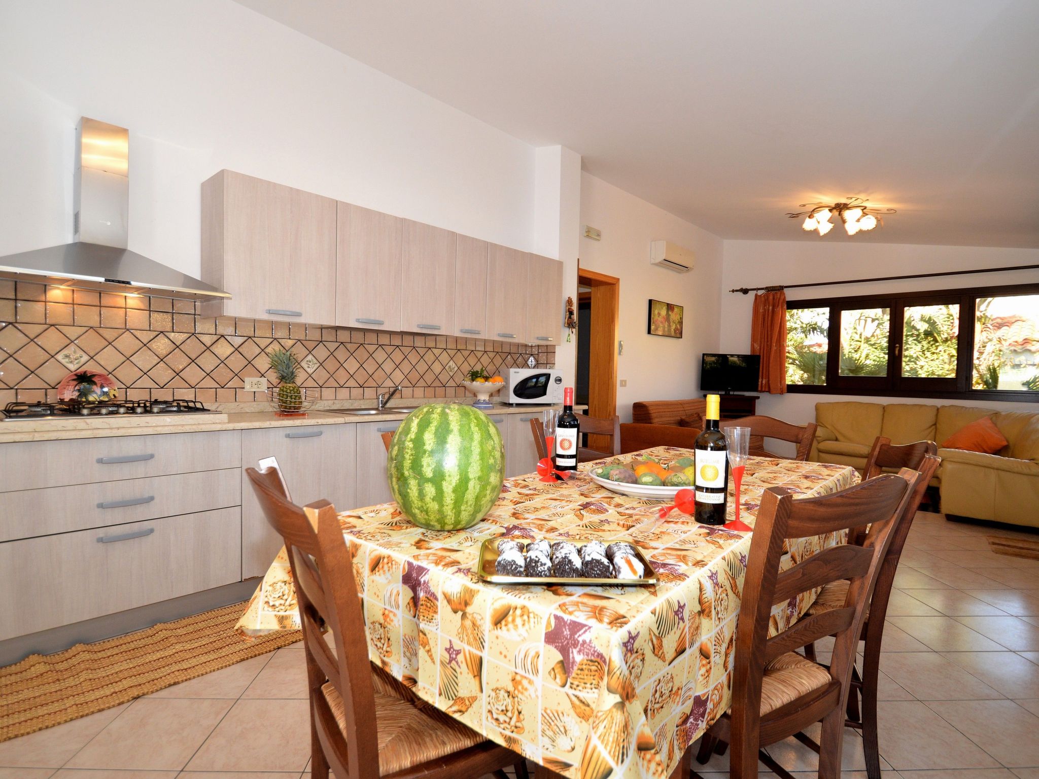 Mit eigenem Pool-Dedans