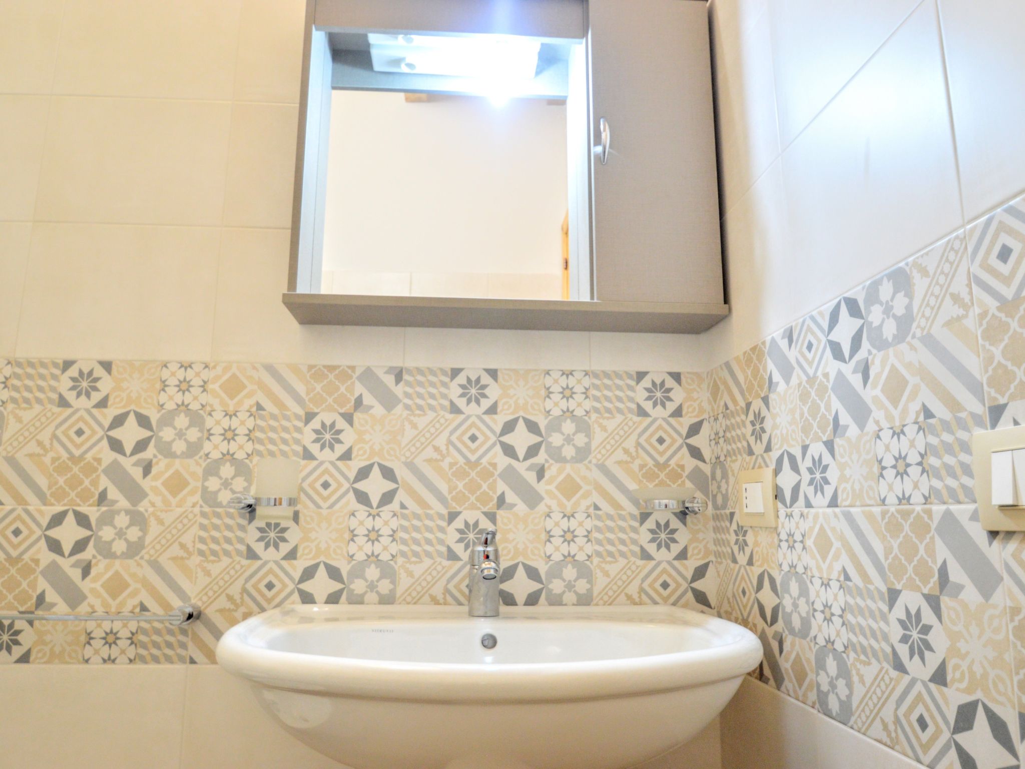 Mit eigenem Pool-Dedans