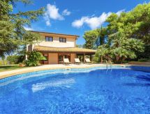 Villa Vittoria: Ruime vrijstaande villa met privézwembad in Valderice, Sicilië - thumbnail 1