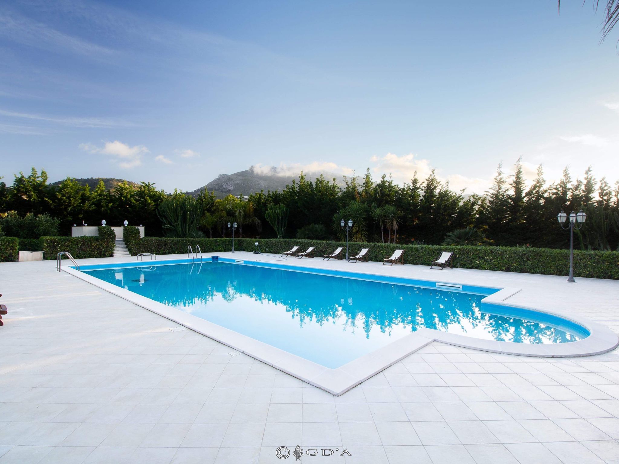 Torre Venza' Anwesen mit Infinity-Pool — view 1 of 24