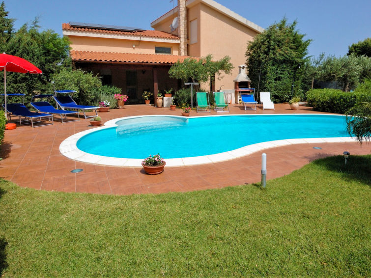 Search and Stay destination Libero consorzio comunale di Trapani, Sicilia - Italy from AU$ 470. Rita
