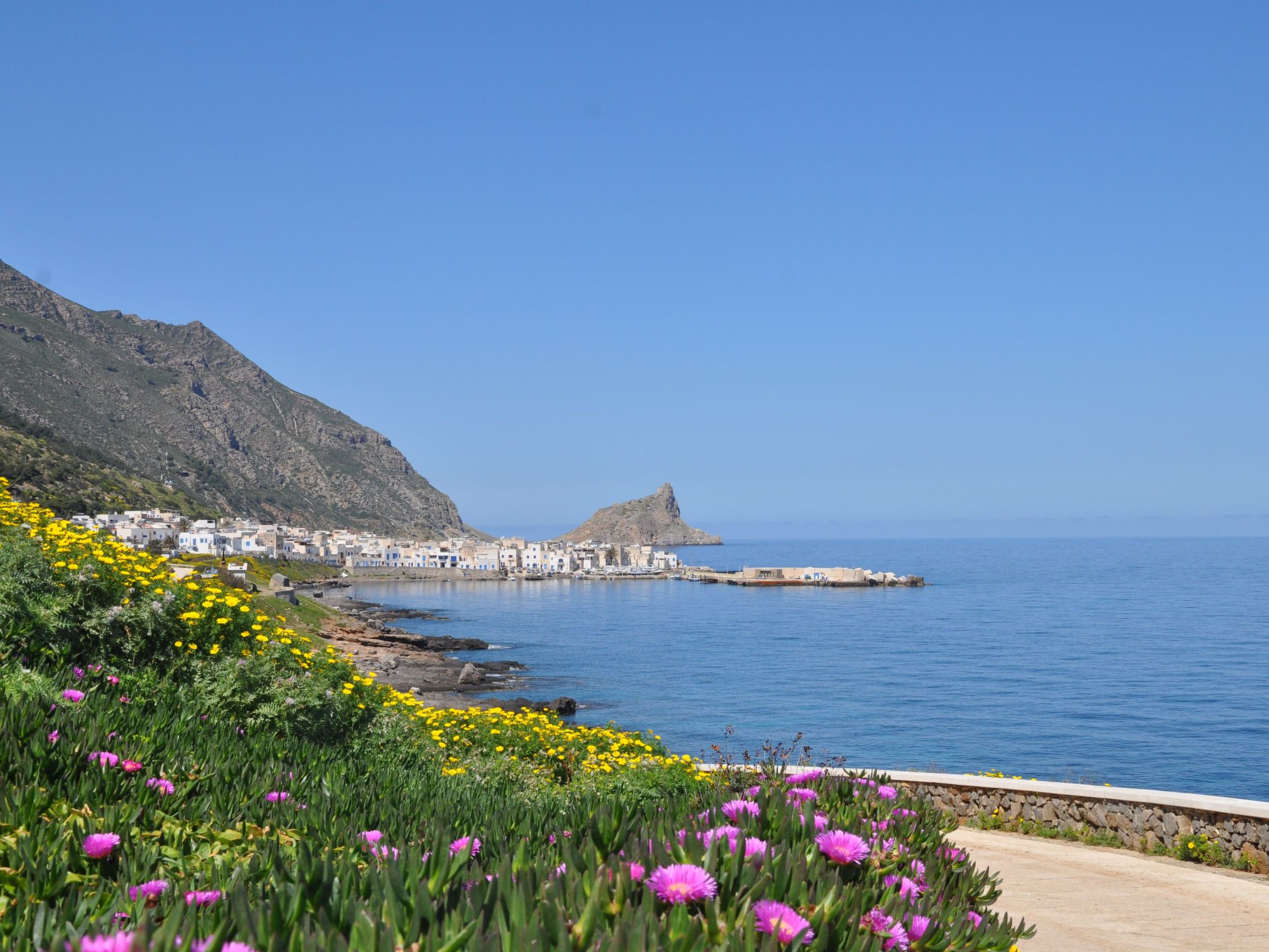 Marettimo' Wohnung in Strandnähe-Dehors